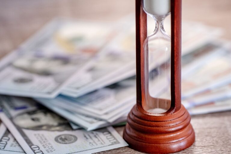 営業を辞めた後の収入はどれくらい期待できる？